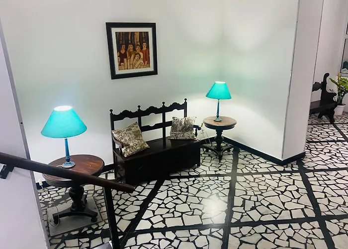 STUDIO COMPLETO na praia de COPACABANA, perto Ipanema Gal Osório, com ar, wifi, netflix, até 3 pessoas, pauloangerami SF138 Rio de Janeiro